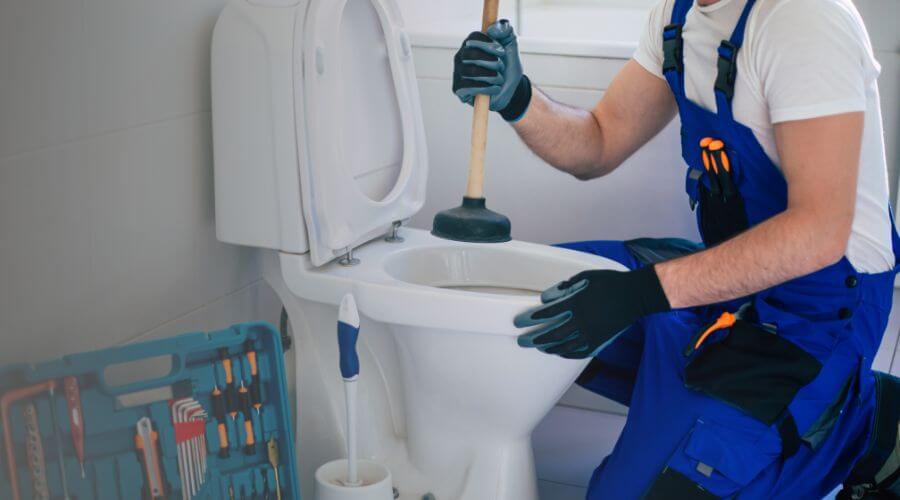 Expert burst pipe repair services in Lake Bluff, IL